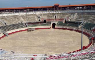 Photo Toiture des arènes de Béziers (34)